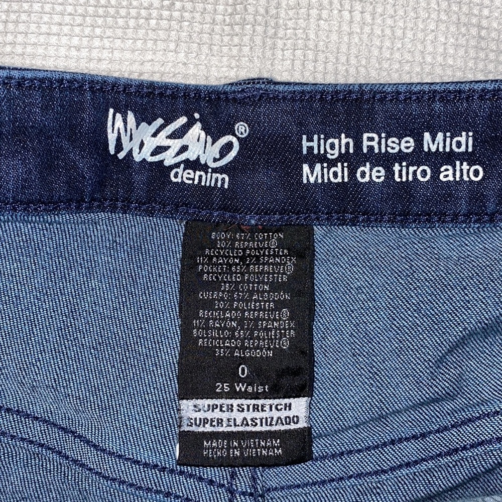 Mossimo High Rise Midi Jeans Shorts Size 0 25 Waist Dark Wash - Picture 3 of 11